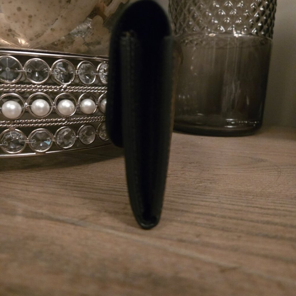 Pristine Authentic Lv Reverse Mono Giant Wallet - image 2